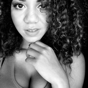 Meet your Posher, Alyson